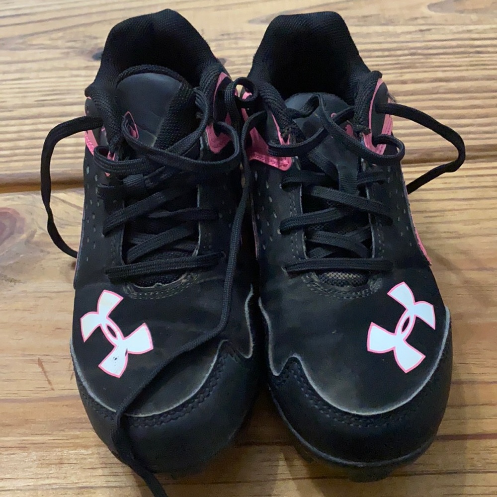 Under armour girls baseball softball shoes
